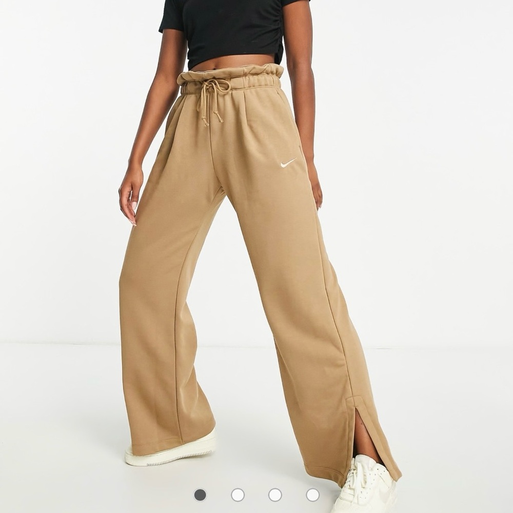 Nike Women’s Tan Wide-Leg Drawstring Sweatpants